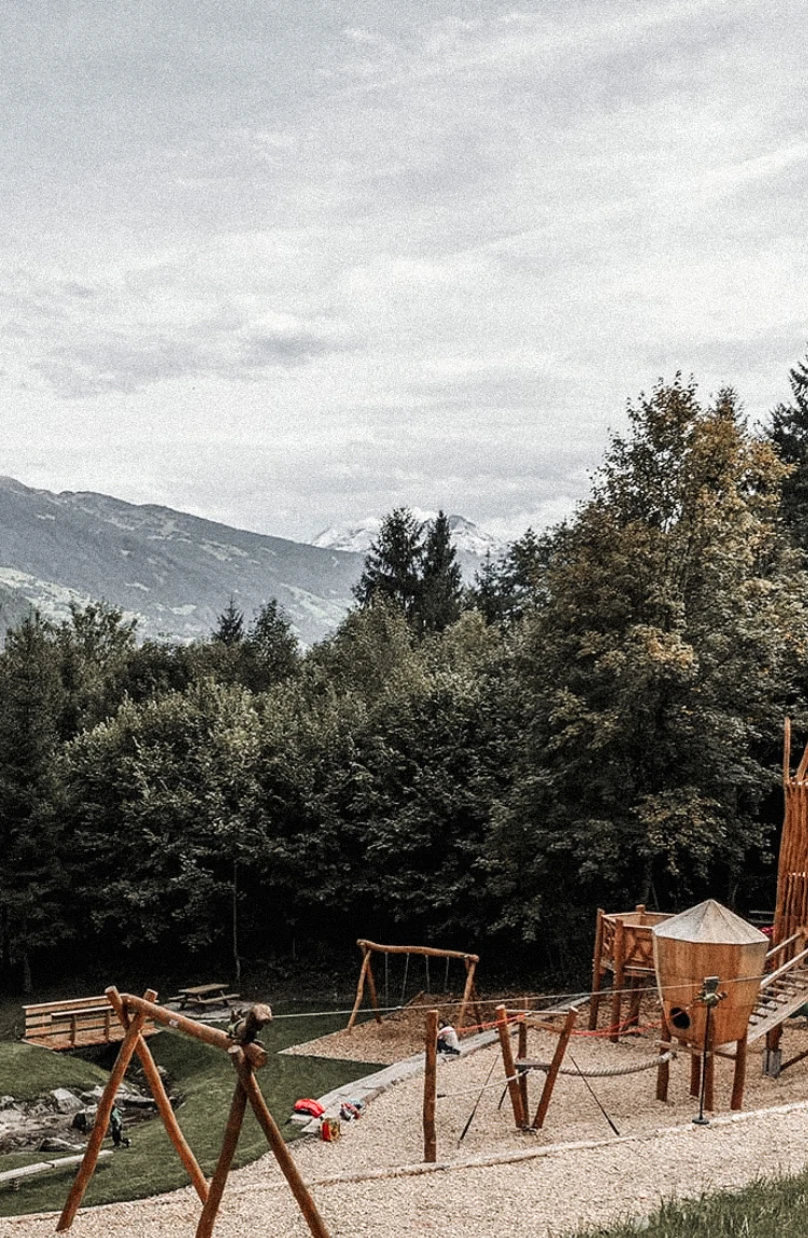 Am Spielplatz Am Spielplatz