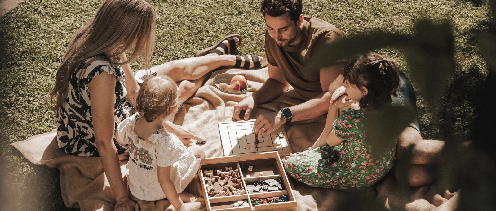 Familie im Garten Familie im Garten
